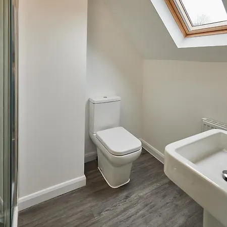 Host & - Greens Yard House * Whitby