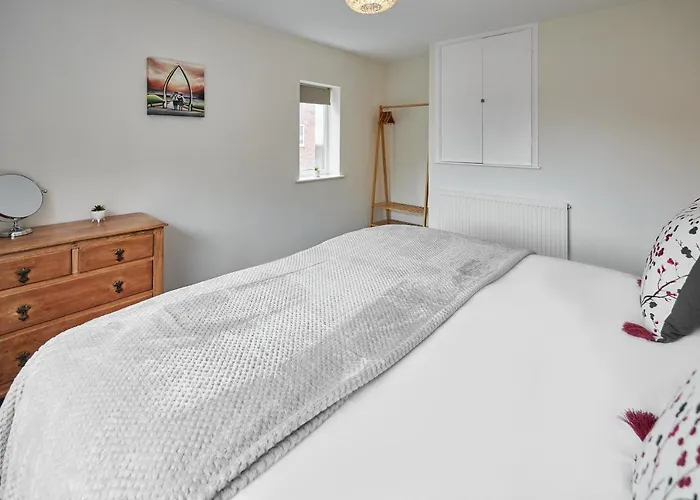 Host & - Greens Yard House